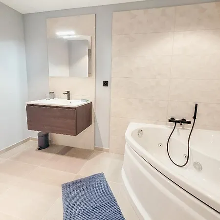 Au Bout De Mes Rêves 4*